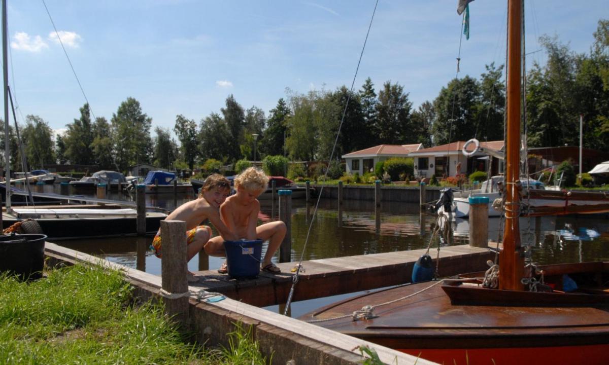 Chalet Kajuit 418 Op 5 Sterren Camping Bergumermeer Hotel Suameer Ngoại thất bức ảnh