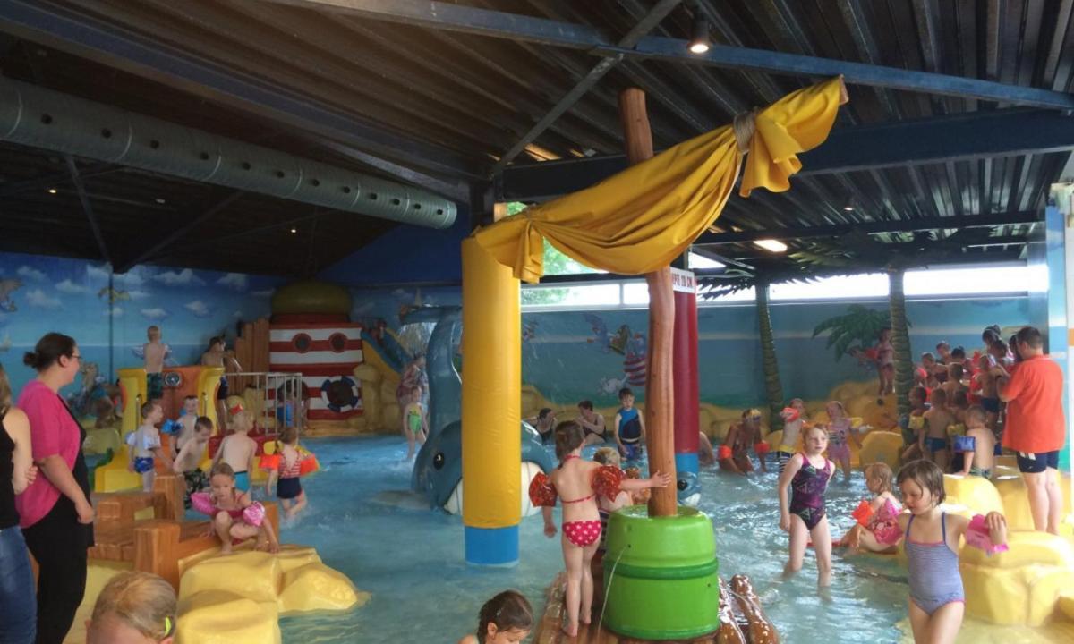 Chalet Kajuit 418 Op 5 Sterren Camping Bergumermeer Hotel Suameer Ngoại thất bức ảnh